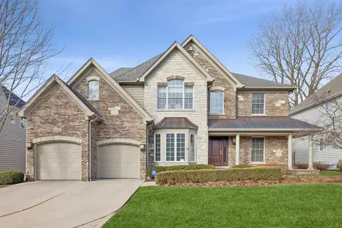 816 Megan Ct, Westmont, IL 60559