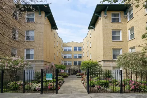 4752 N Albany Ave #3, Chicago, IL 60625