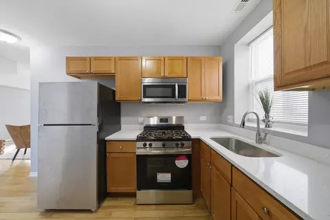 Kitchen - 4752 N Albany Ave #3, Chicago, IL 60625 photo 2 of 2