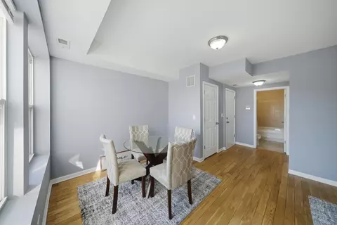 Dining - 4752 N Albany Ave #3, Chicago, IL 60625 photo 1 of 2