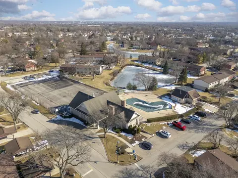 View/Area - 404 Arrow Trl, Wheeling, IL 60090 photo 2 of 6