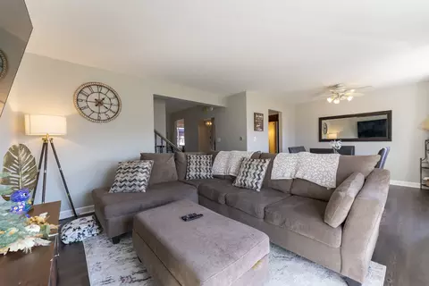 Living - 404 Arrow Trl, Wheeling, IL 60090 photo 1 of 3