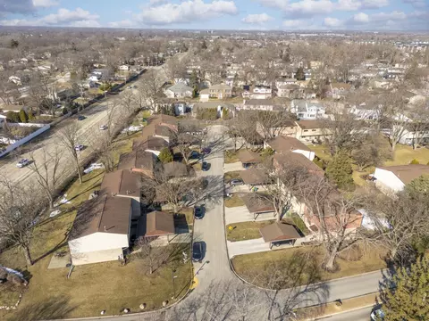 View/Area - 404 Arrow Trl, Wheeling, IL 60090 photo 3 of 6