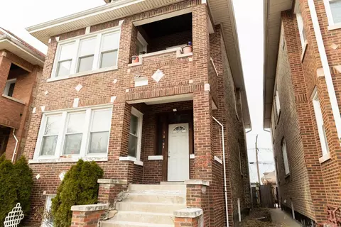5752 S Whipple St, Chicago, IL 60629