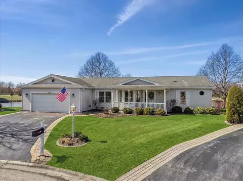 12 Surrey Ct, Grayslake, IL 60030