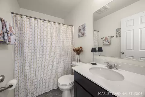 Bath - 1911 Pauline Pl, Plano, IL 60545 photo 1 of 3