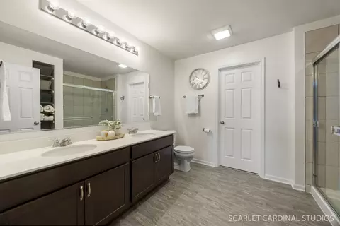 Bath - 1911 Pauline Pl, Plano, IL 60545 photo 2 of 3
