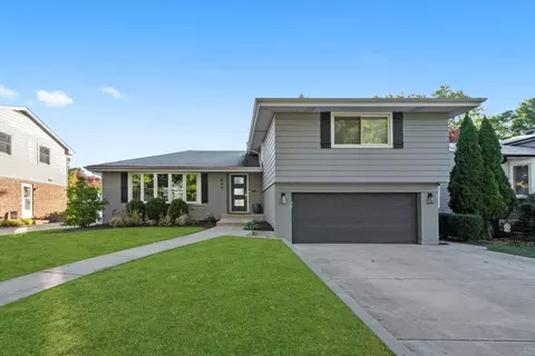 849 S Swain Ave, Elmhurst, IL 60126