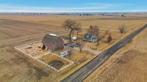 27754 Elm Rd, Milledgeville, IL 61051