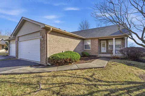 4714 Mikasa Ct, Joliet, IL 60431