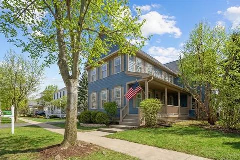 1347 Wild Indigo Rd, Grayslake, IL 60030