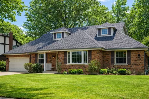 1346 Wessling Dr, Northbrook, IL 60062