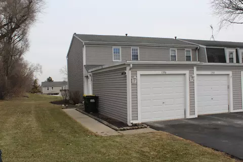 1396 Carriage Way, Roselle, IL 60172