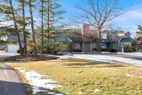 4 Steeple Chase Ln, Northfield, IL 60093
