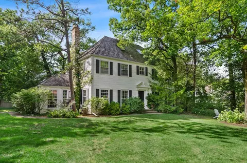 550 Sheridan Rd, Highland Park, IL 60035
