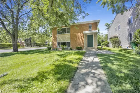 27 W180 Cooley Ave, Winfield, IL 60190