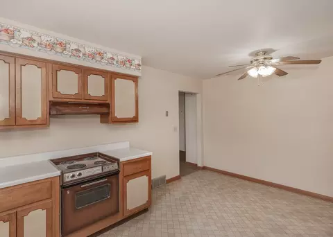 5418 11th Ave B, Moline, IL 61265 photo 8