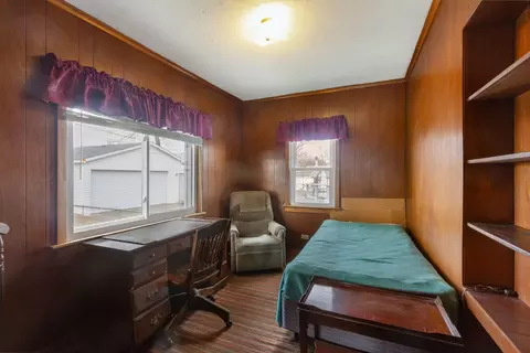 Bedroom - 556 Orchard Ct, Des Plaines, IL 60016 photo 3 of 3