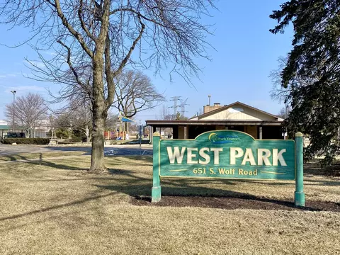 Exterior - 556 Orchard Ct, Des Plaines, IL 60016 photo 5 of 5