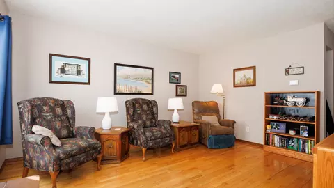 113 N 2nd St, Mclean, IL 61754 photo 7