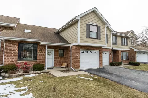 175 N Clare Ct, Wood Dale, IL 60191