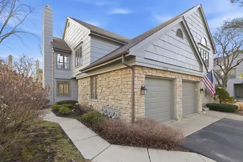 1117 Bristlecone Ct, Darien, IL 60561