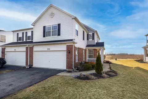 8500 Sawyer Ct, Joliet, IL 60431