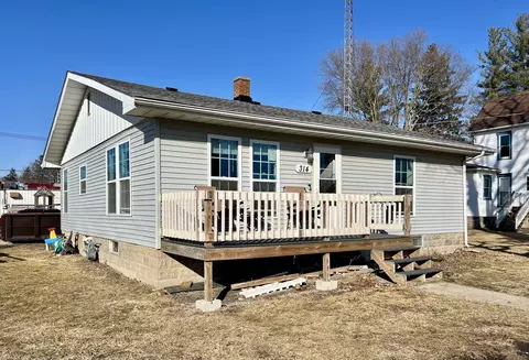 314 W Cherokee Ave, Shabbona, IL 60550