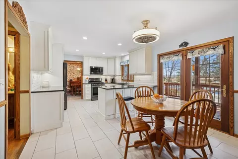 Kitchen - 1805 Brixham Ln, Johnsburg, IL 60051 photo 4 of 4