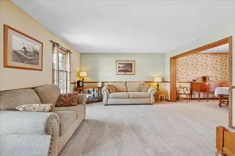 Living - 1805 Brixham Ln, Johnsburg, IL 60051 photo 2 of 3