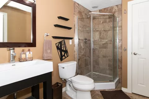 Bath - 2297 Corrigan Way, Normal, IL 61761 photo 5 of 6