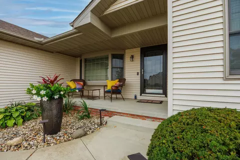 Exterior - 2297 Corrigan Way, Normal, IL 61761 photo 2 of 10
