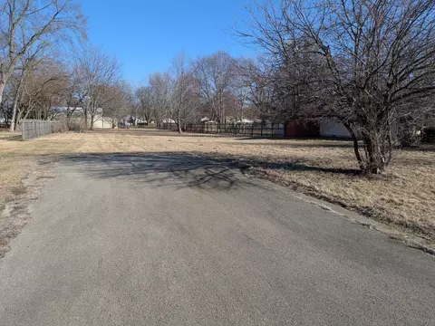 179 N Maple St, Braidwood, IL 60408 photo 2