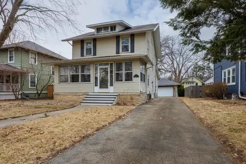 1510 E Olive St, Bloomington, IL 61701