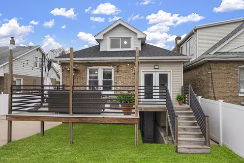 Exterior - 2714 N Mango Ave, Chicago, IL 60639 photo 8 of 8