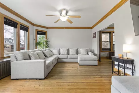 Living - 2714 N Mango Ave, Chicago, IL 60639 photo 4 of 5