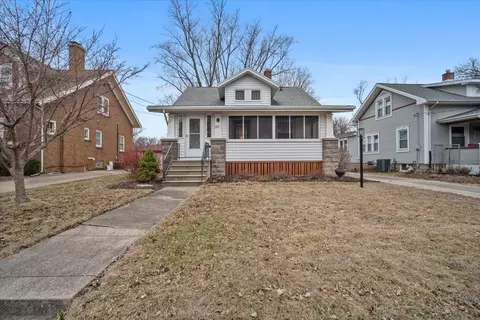 611 Vale St, Bloomington, IL 61701