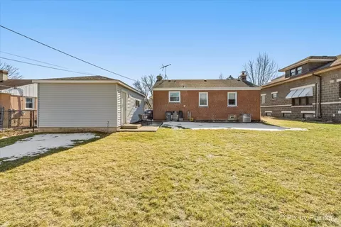 Exterior - 1630 Henry Ave, Des Plaines, IL 60016 photo 5 of 6