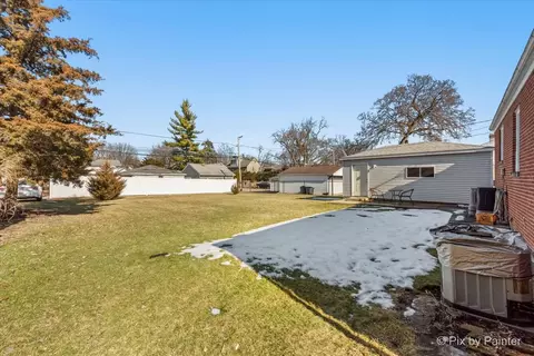 Exterior - 1630 Henry Ave, Des Plaines, IL 60016 photo 3 of 6