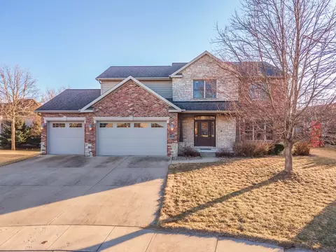 2703 Vrooman Ct, Bloomington, IL 61704