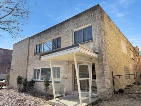 1008 Washington Blvd #1, Oak Park, IL 60302