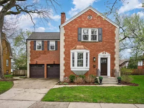 Exterior - 305 Maplewood Rd, Riverside, IL 60546 photo 2 of 3