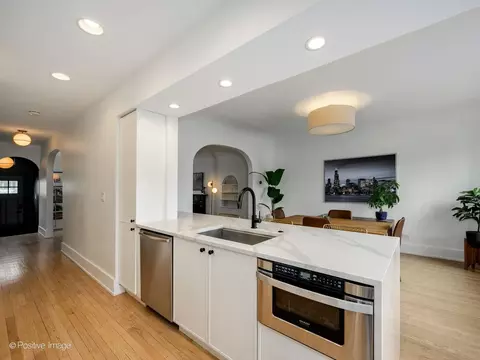 Kitchen - 305 Maplewood Rd, Riverside, IL 60546 photo 2 of 4