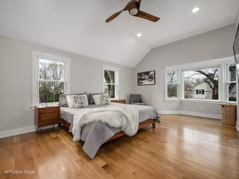 Bedroom - 305 Maplewood Rd, Riverside, IL 60546 photo 1 of 3