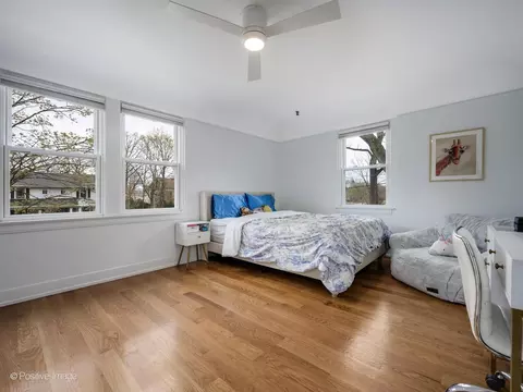 Bedroom - 305 Maplewood Rd, Riverside, IL 60546 photo 2 of 3