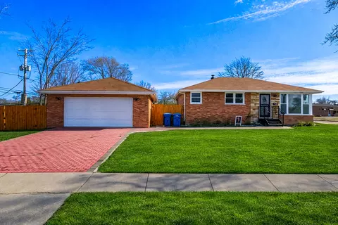 401 W 14th Pl, Chicago Heights, IL 60411