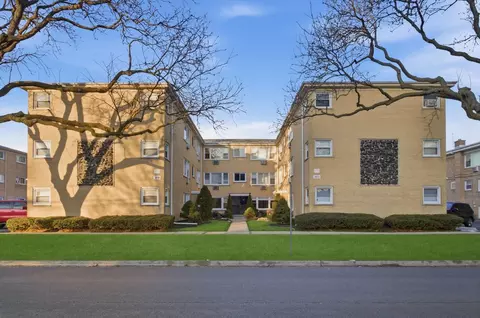 3822 Ruby St #2E, Schiller Park, IL 60176