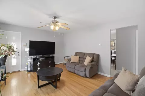 3822 Ruby St #2E, Schiller Park, IL 60176 photo 6