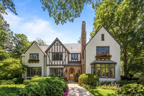 Undisclosed, Lake Bluff, IL 60044