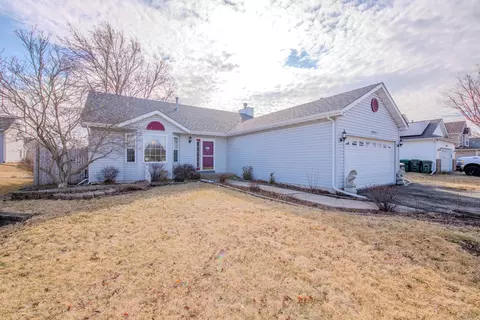 26461 W Stonebriar Way, Channahon, IL 60410